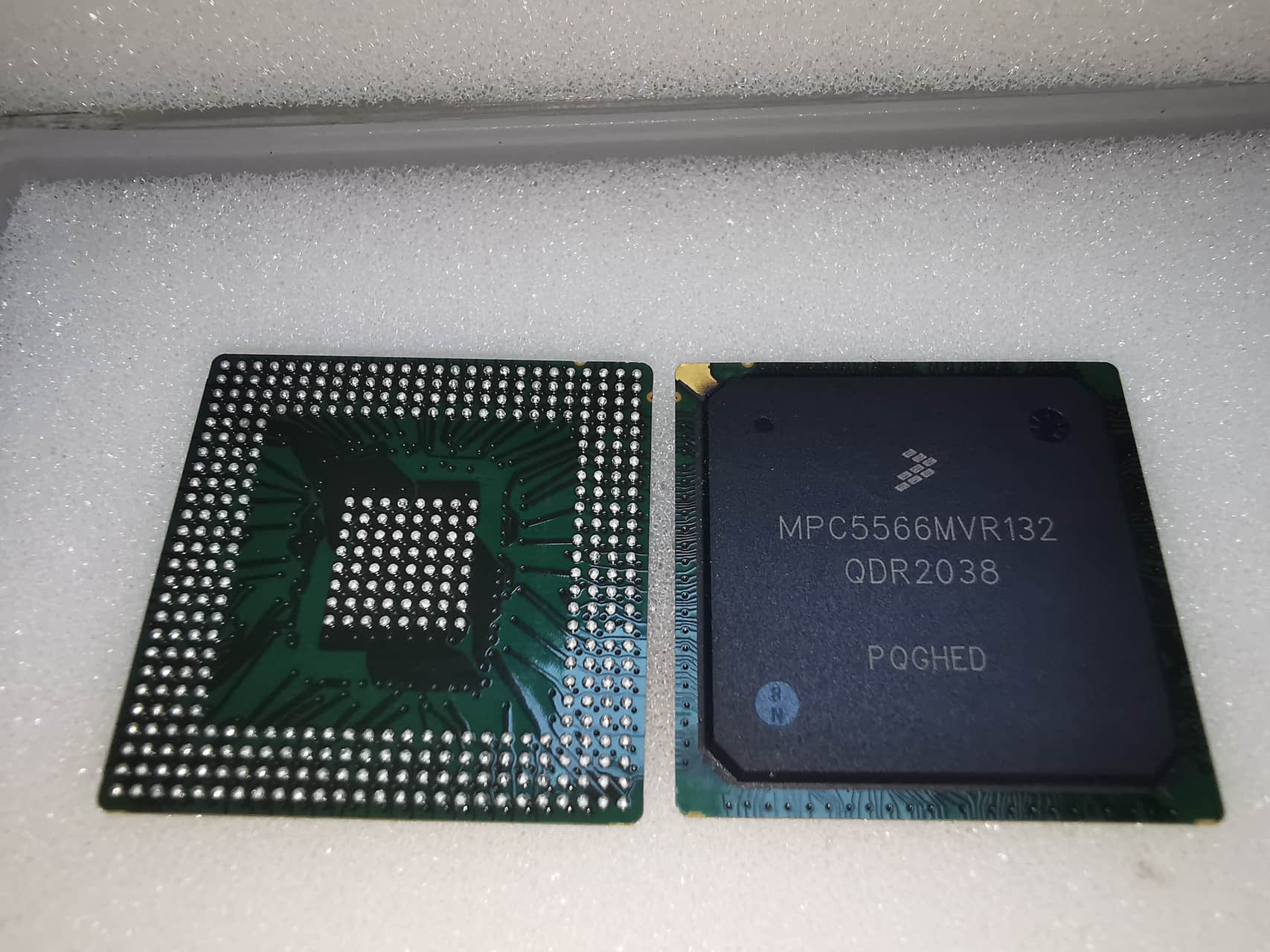MPC5566MVR132.jpg