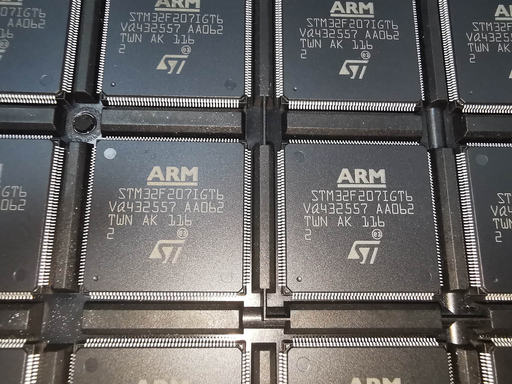 STM32F207IGT6.jpg